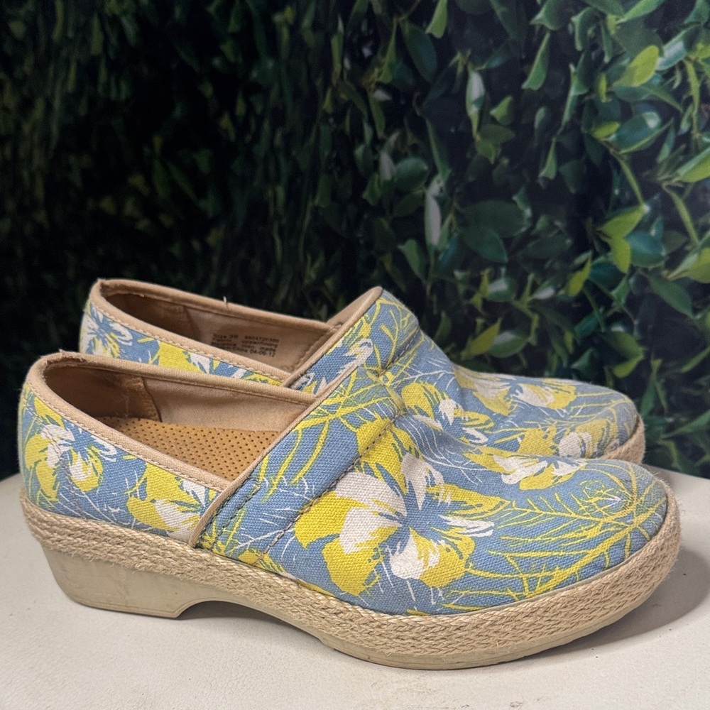 Floral Blue and Yellow Mules